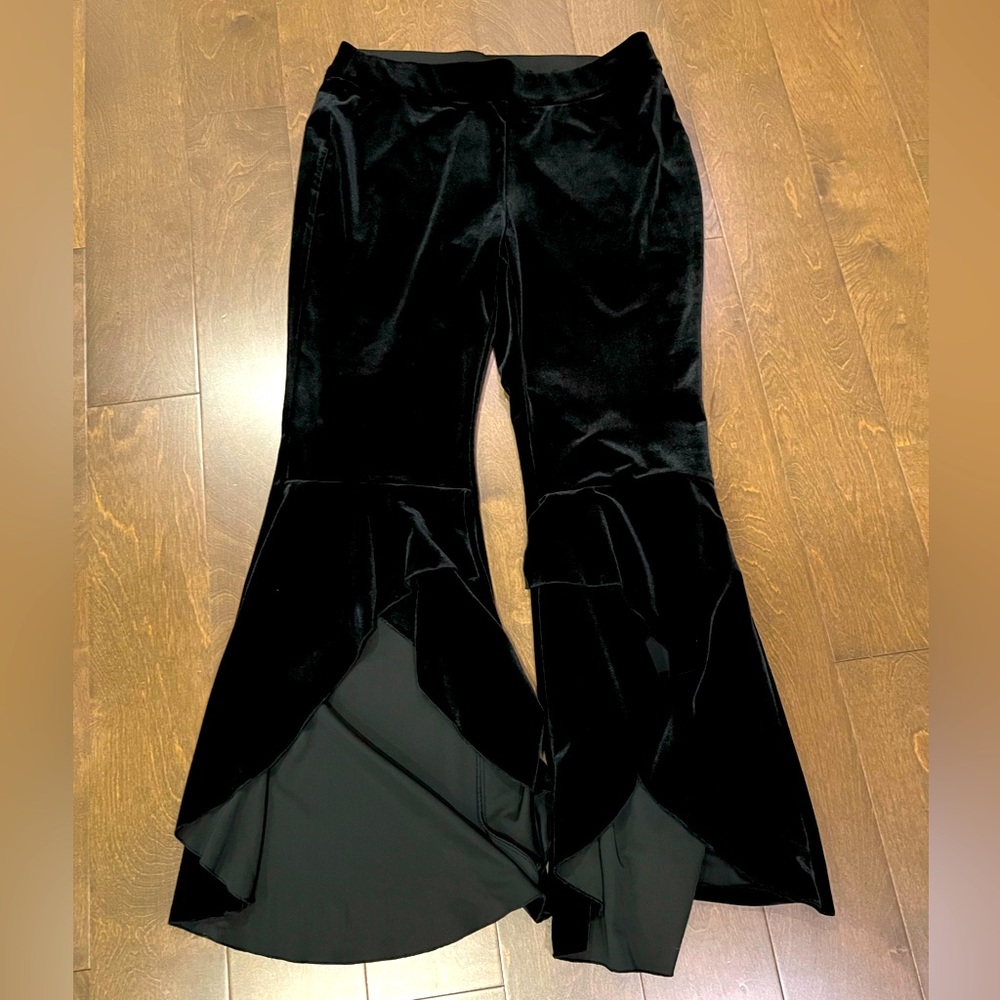 Perfect for Holiday INC velvet bellbottom pant